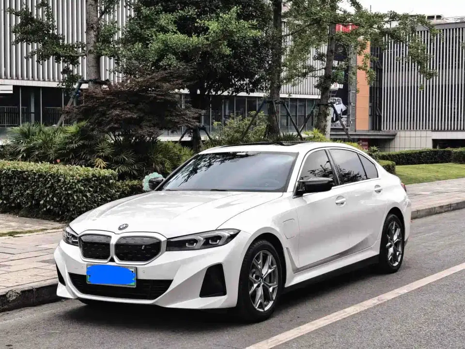 BMW i3 eDrive 35 L 2024