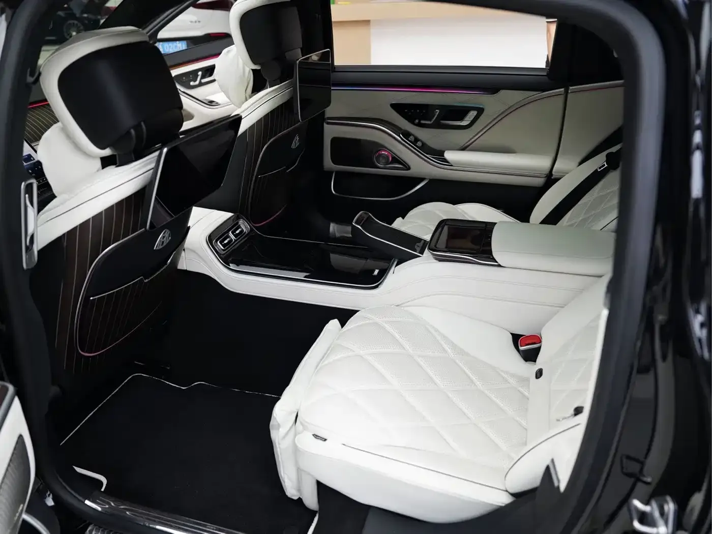 Mercedes-Benz Maybach S-Class S 680 4MATIC 2023 — фото 16