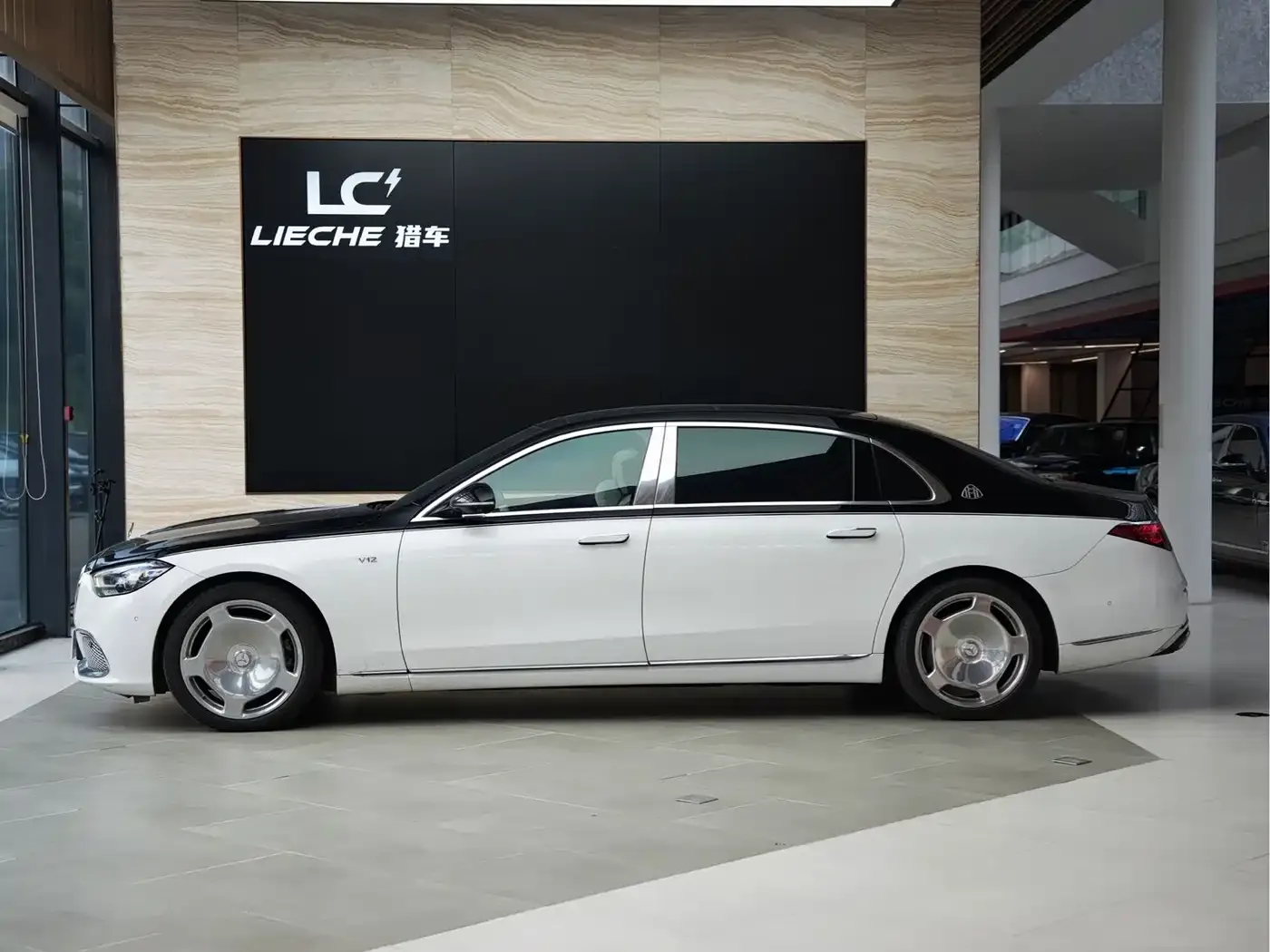Mercedes-Benz Maybach S-Class S 680 4MATIC 2023 — фото 3