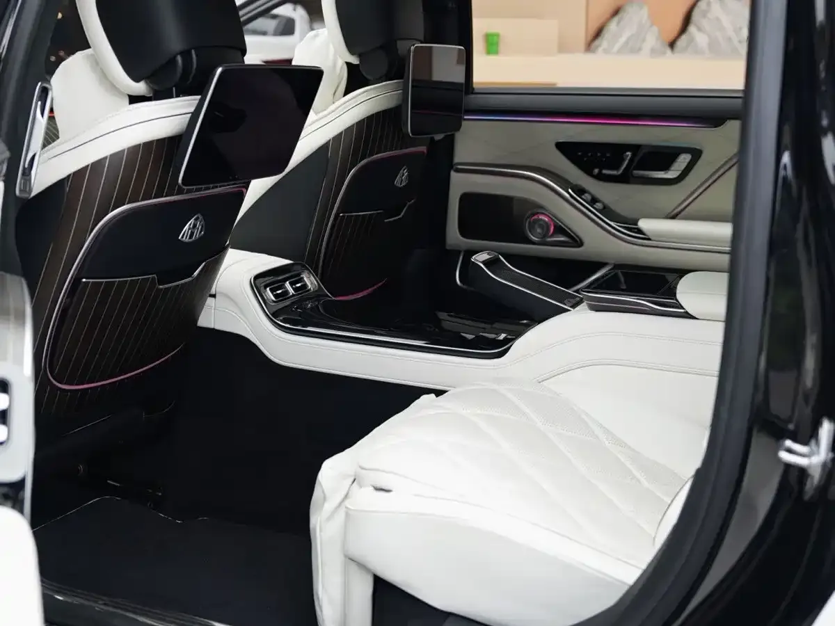 Mercedes-Benz Maybach S-Class S 680 4MATIC 2023 — фото 11