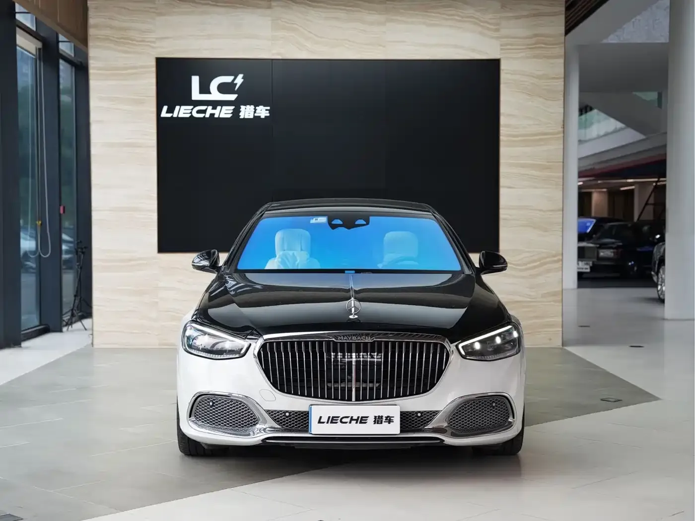 Mercedes-Benz Maybach S-Class S 680 4MATIC 2023 — фото 2