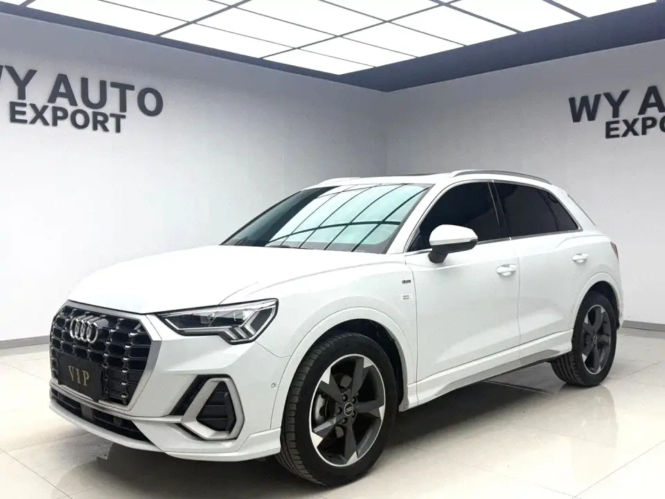 Audi Q3 35 TFSI Fashion Dynamic (1.4T) 2023