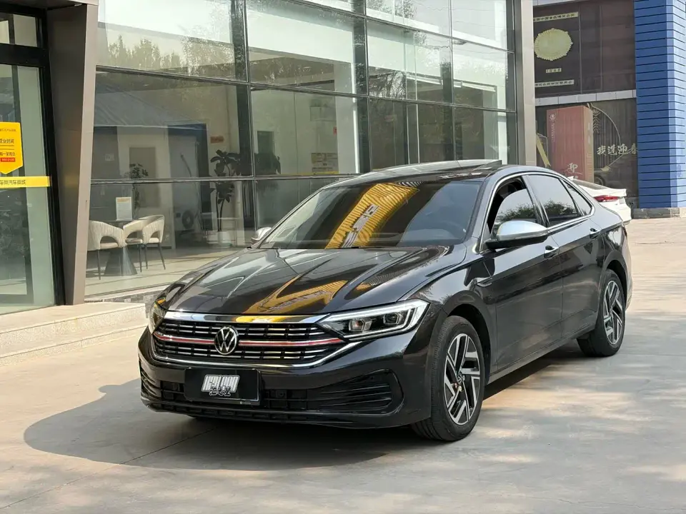 Volkswagen Sagitar 300TSI DSG Surpassing Edition 2024