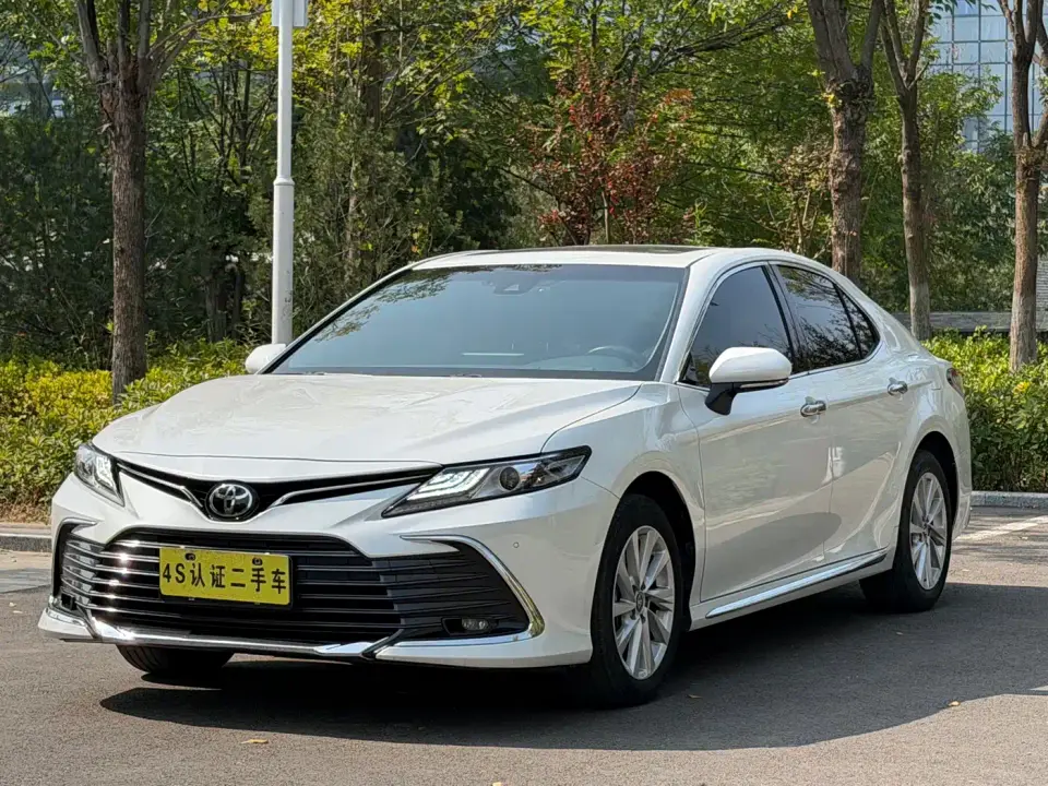 Toyota Camry 2.0G Luxury Edition 2023