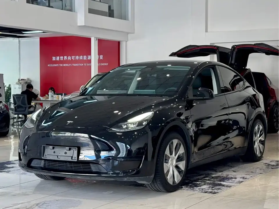 Tesla Model Y Facelift Rear-Wheel Drive Version 2023