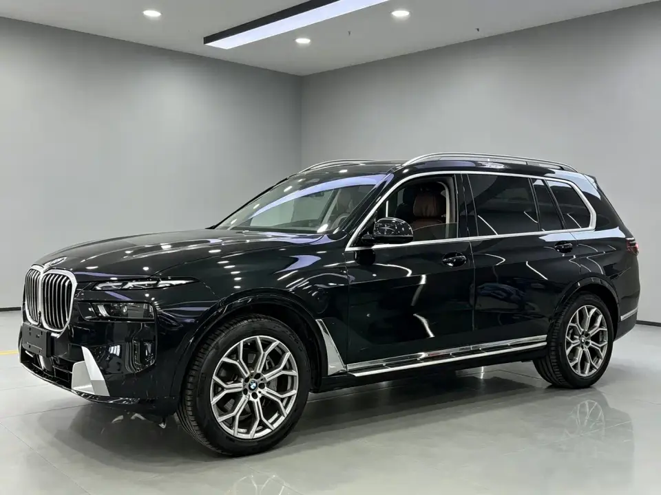 BMW X7 xDrive40i Leading Luxury Package 2024