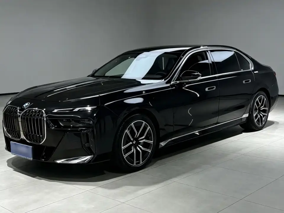 BMW 7 Series 735Li M Sport Package 2026