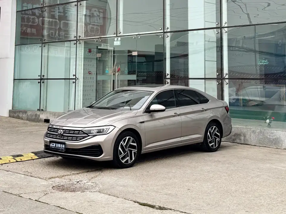 Volkswagen Sagitar 300TSI DSG Surpassing Edition 2022