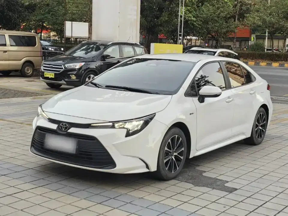 Toyota Levin Smart Hybrid 1.8L Leading Edition 2024