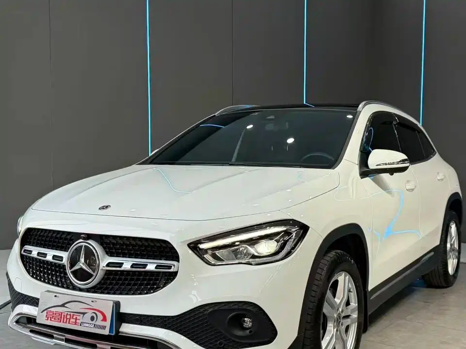 Mercedes-Benz GLA-Class GLA 200 2023