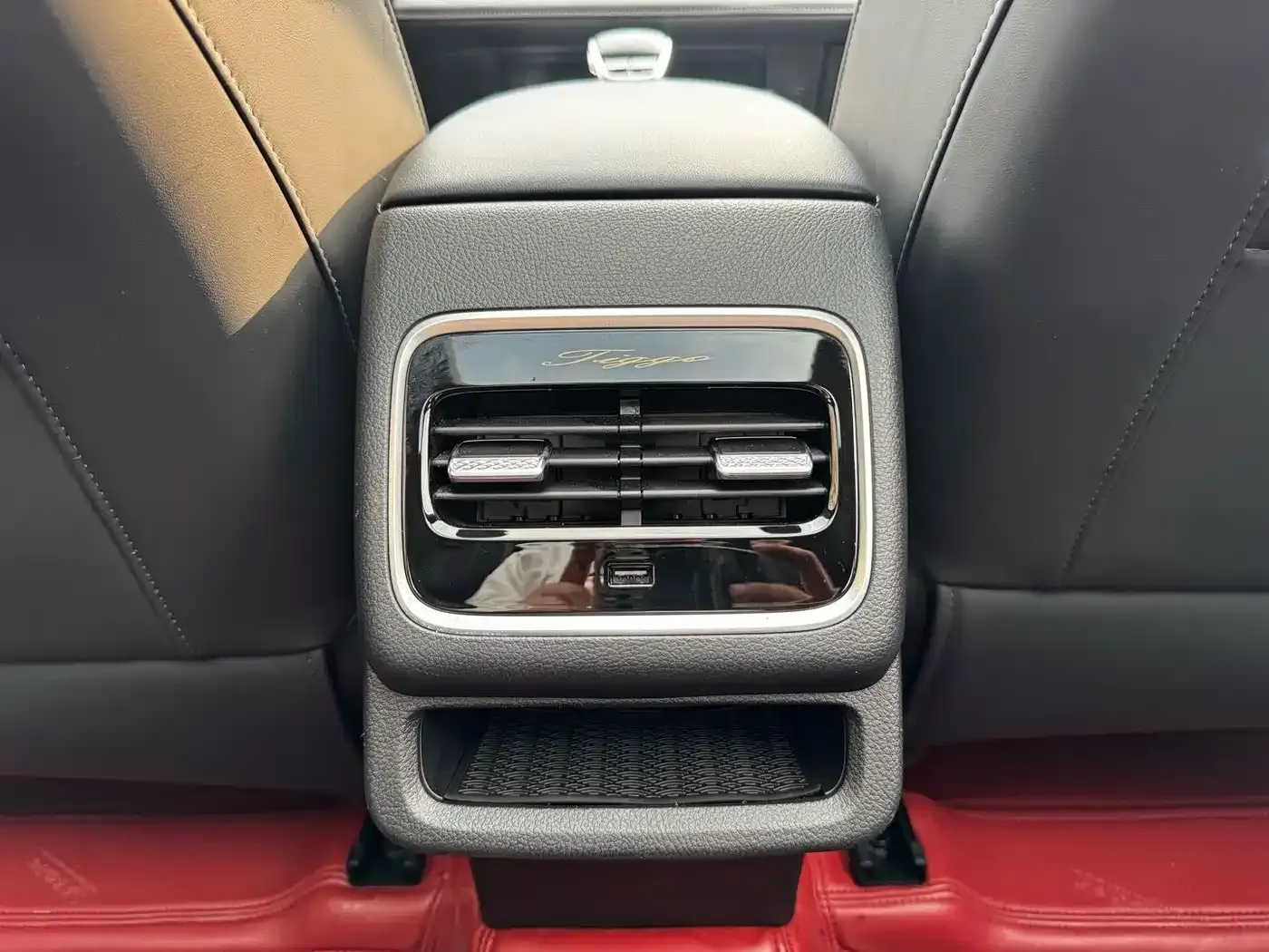 Chery Tiggo 8 PRO 290T 2WD Sky Dome Version 7-Seater 2023 — фото 15