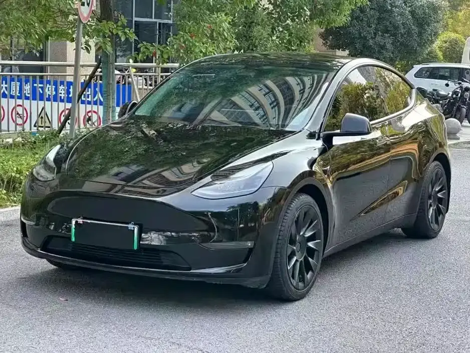 Tesla Model Y Facelift Rear-Wheel Drive Version 2023