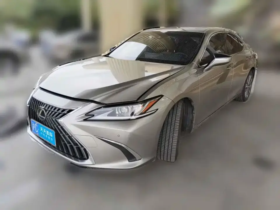 Lexus ES 200 Excellence Edition 2023