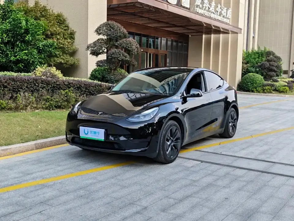 Tesla Model Y Rear-Wheel Drive Edition 2023