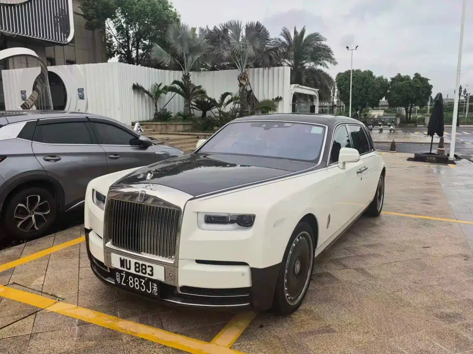 Rolls-Royce Phantom 6.7T Long Wheelbase Version 2020
