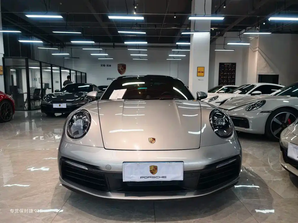 Porsche 911 Carrera 3.0T 2021