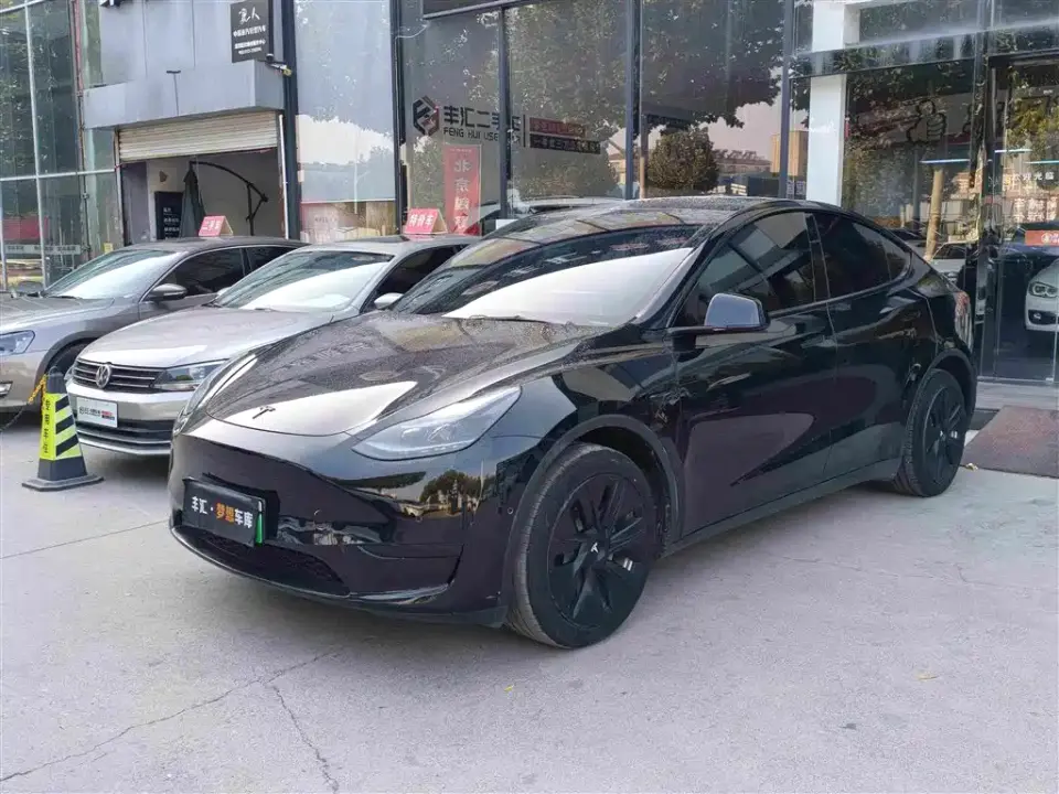 Tesla Model Y Facelift Rear-Wheel Drive Version 2023
