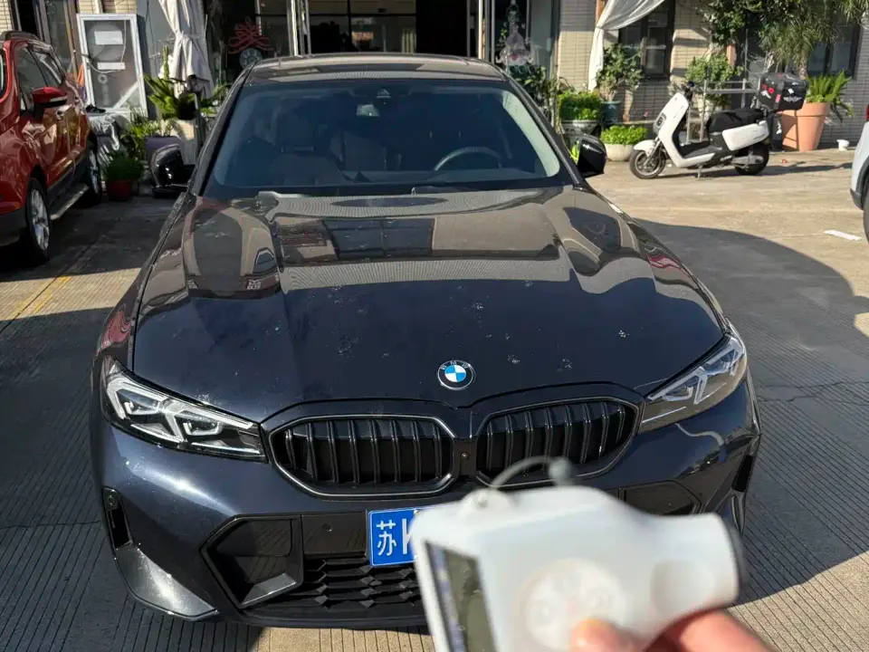 BMW 3 Series 330Li M Sport Night Edition 2025