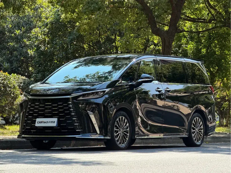 Lexus LM 350h 7-Seater Elegance Edition 2024