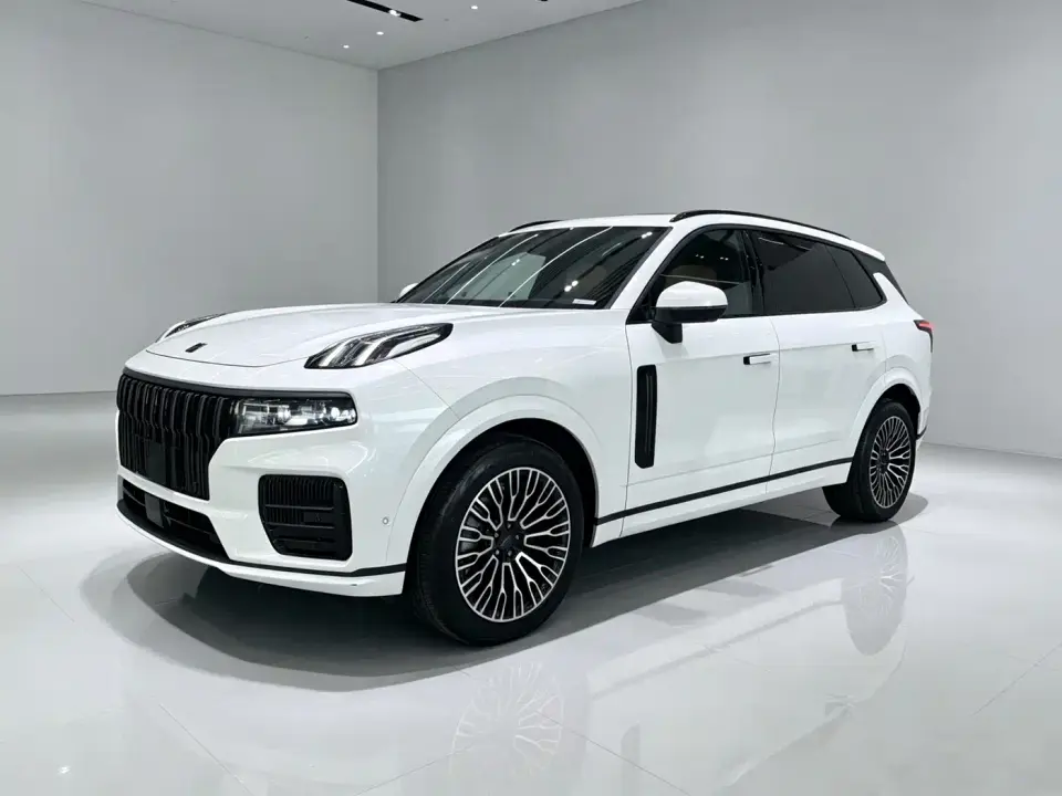 Lynk & Co 09 Base Model 2025