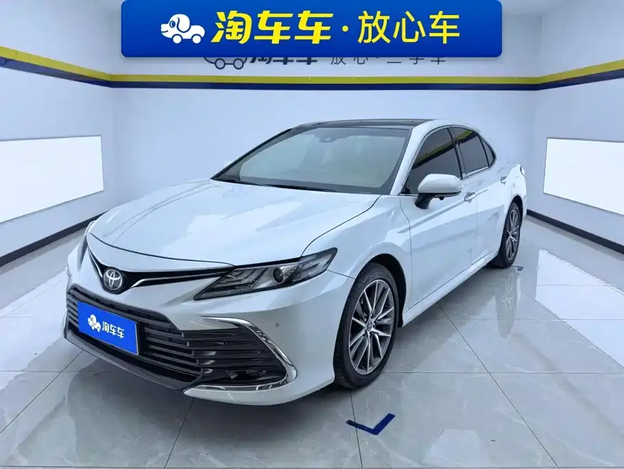 Toyota Camry 2.5G Luxury Edition 2022