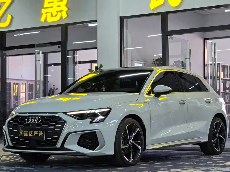 Audi A3 Model Sportback 35 TFSI Fashion Sport 2024