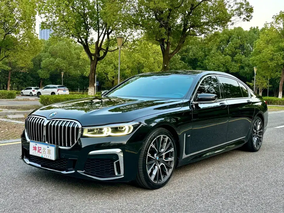 BMW 7 Series Model 740Li Leading M Sport Package 2022