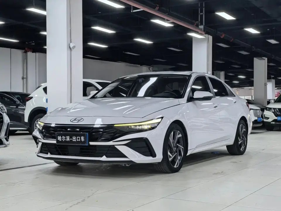 Hyundai Elantra Model 1.5L CVT LUX Premium Edition 2023