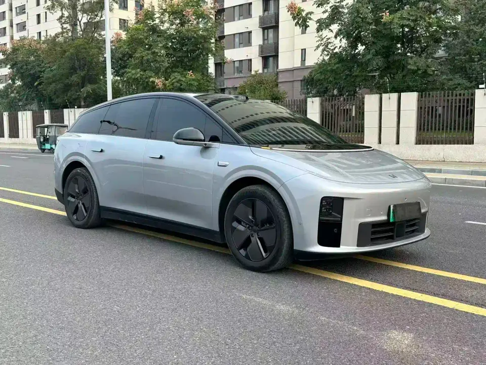 Li Auto i6 2WD Base Model 2026