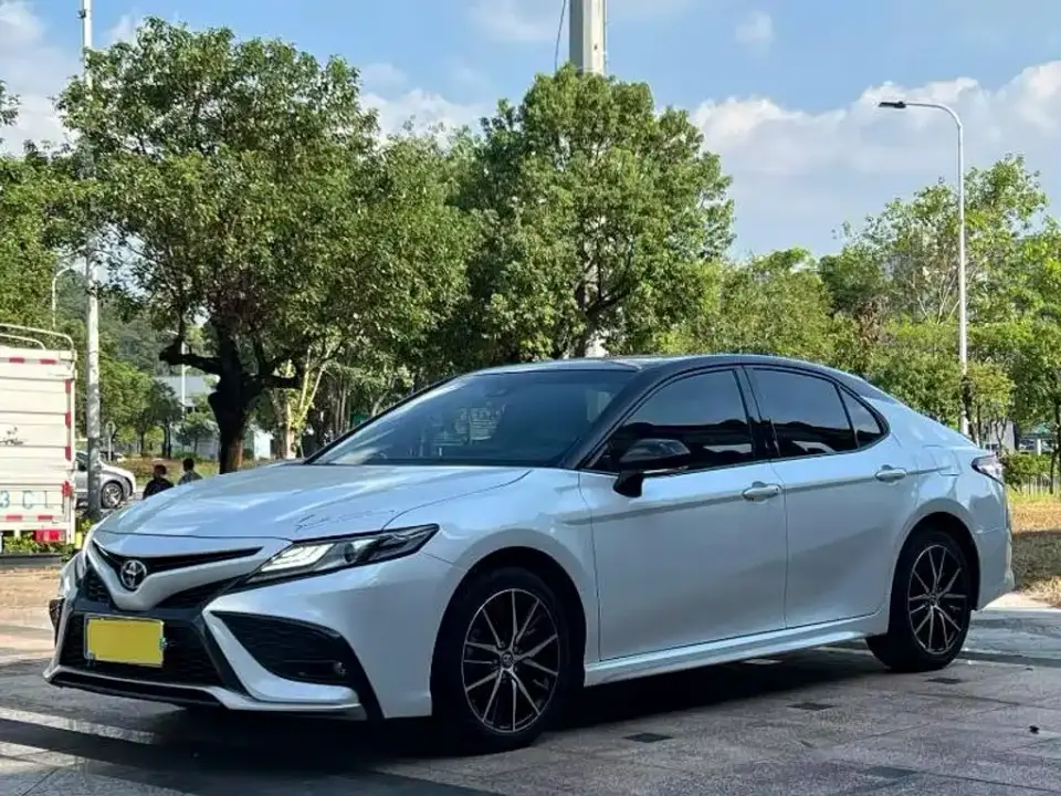 Toyota Camry 2.0S Knight Edition 2022