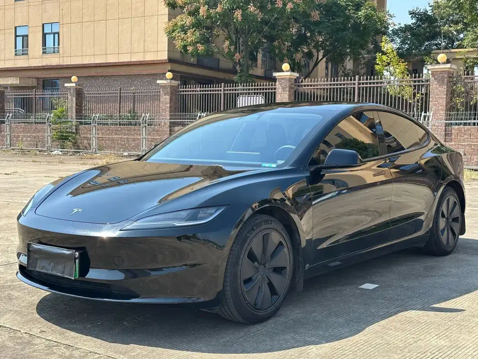 Tesla Model 3 Rear-Wheel Drive 2024