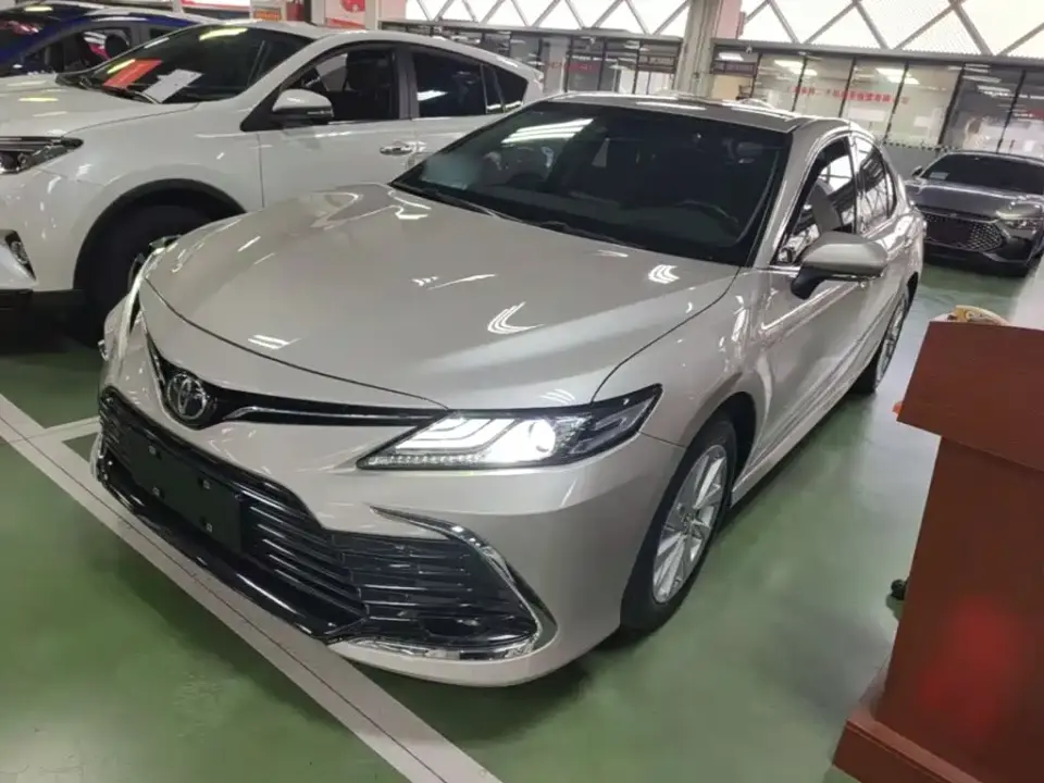 Toyota Camry 2.0G Luxury Edition 2022