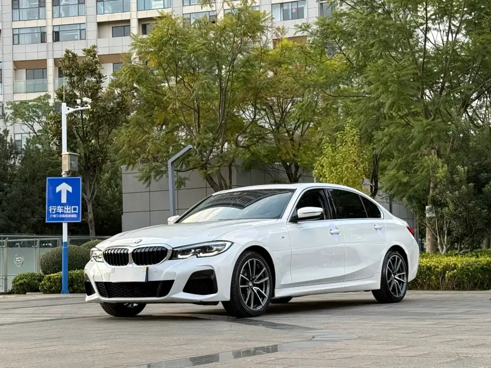 BMW 3 Series 325Li M Sport Package 2021