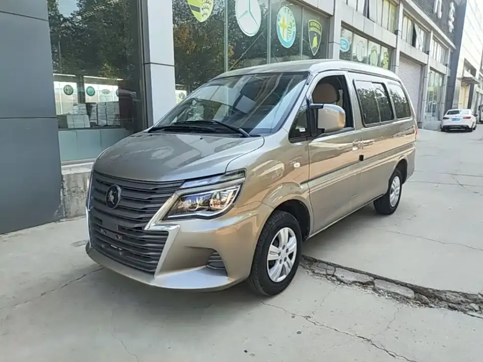 Dongfeng Fengxing Lingzhi M5 1.6L Utility 5-Seater 2024