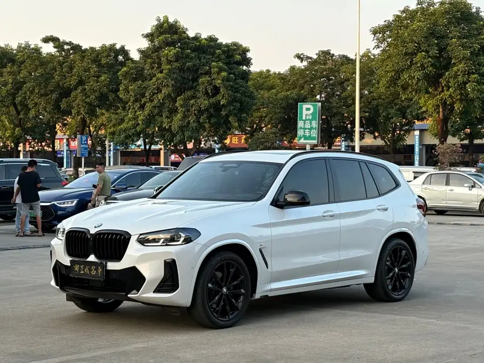 BMW X3 xDrive30i Premium M Night Package 2023