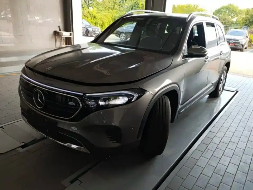 Mercedes-Benz EQB EQB 260 2023