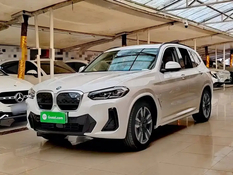 BMW iX3 Leading Type 2024