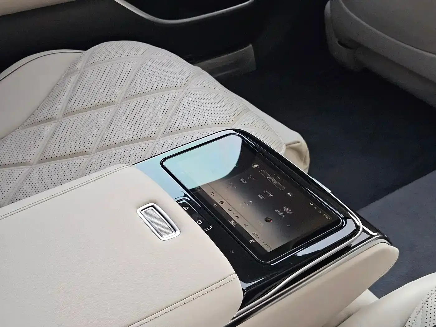 Mercedes-Benz Maybach S-Class Facelift S 480 4MATIC 2025 — фото 23