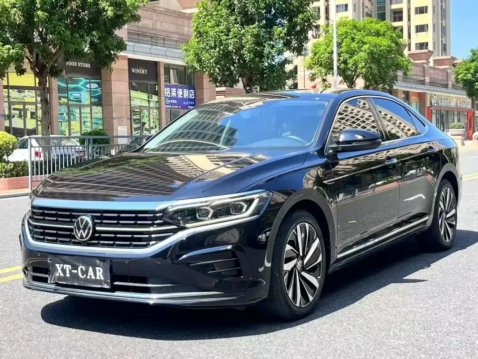 Volkswagen Passat 380TSI Luxury Edition 2022