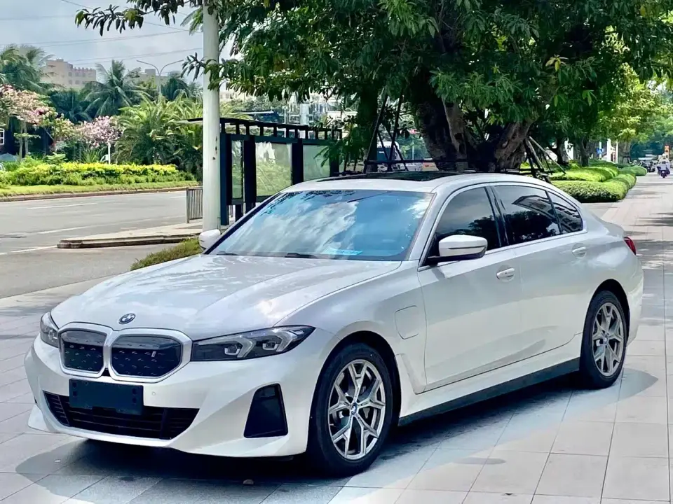 BMW i3 eDrive 35 L 2023