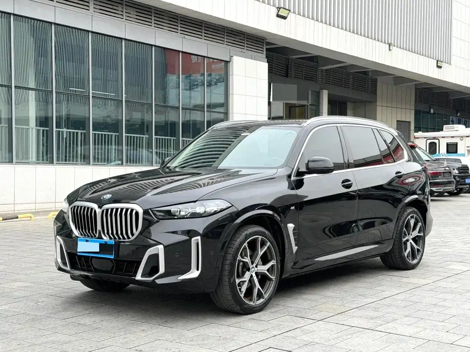 BMW X5 xDrive 30Li Premium M Sport Package 2024