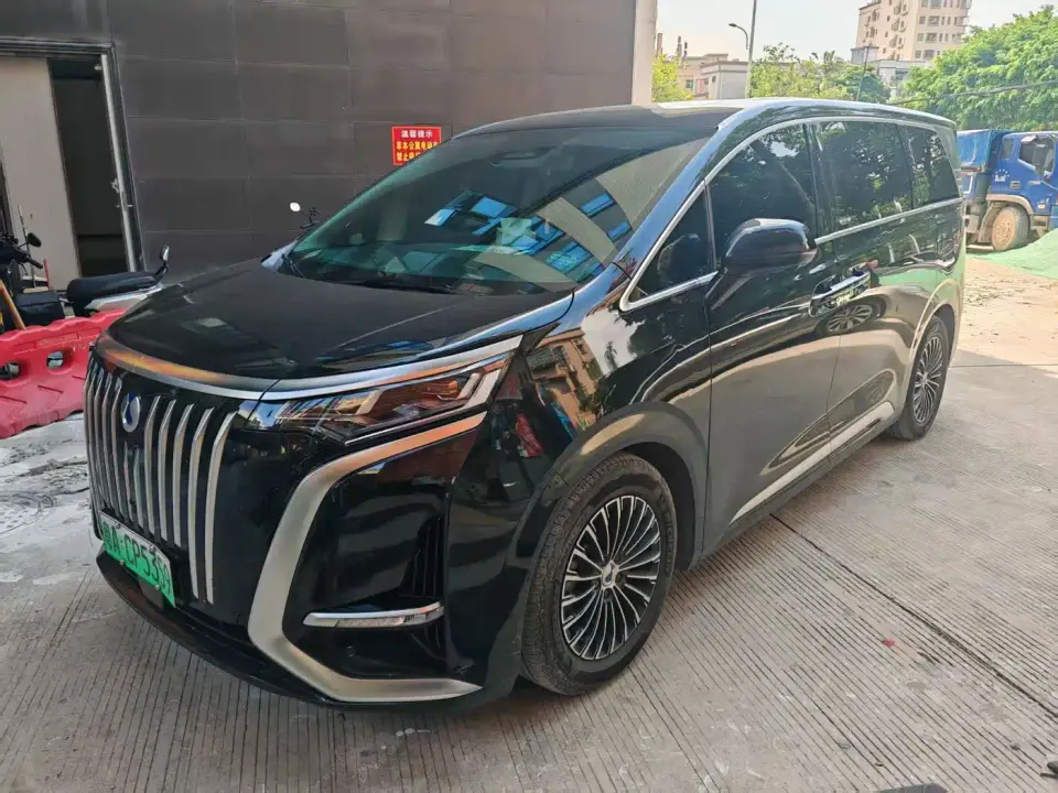 Denza D9 EV 620 Premium 2024