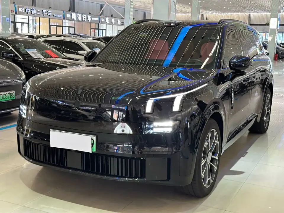 Lynk & Co 900 1.5T Ultra 2025
