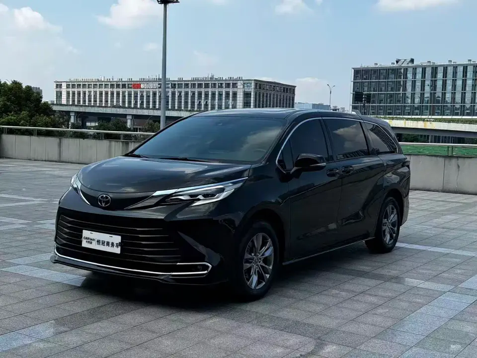 Toyota Sienna Model 2.5L Hybrid 2WD Comfort Edition 2025