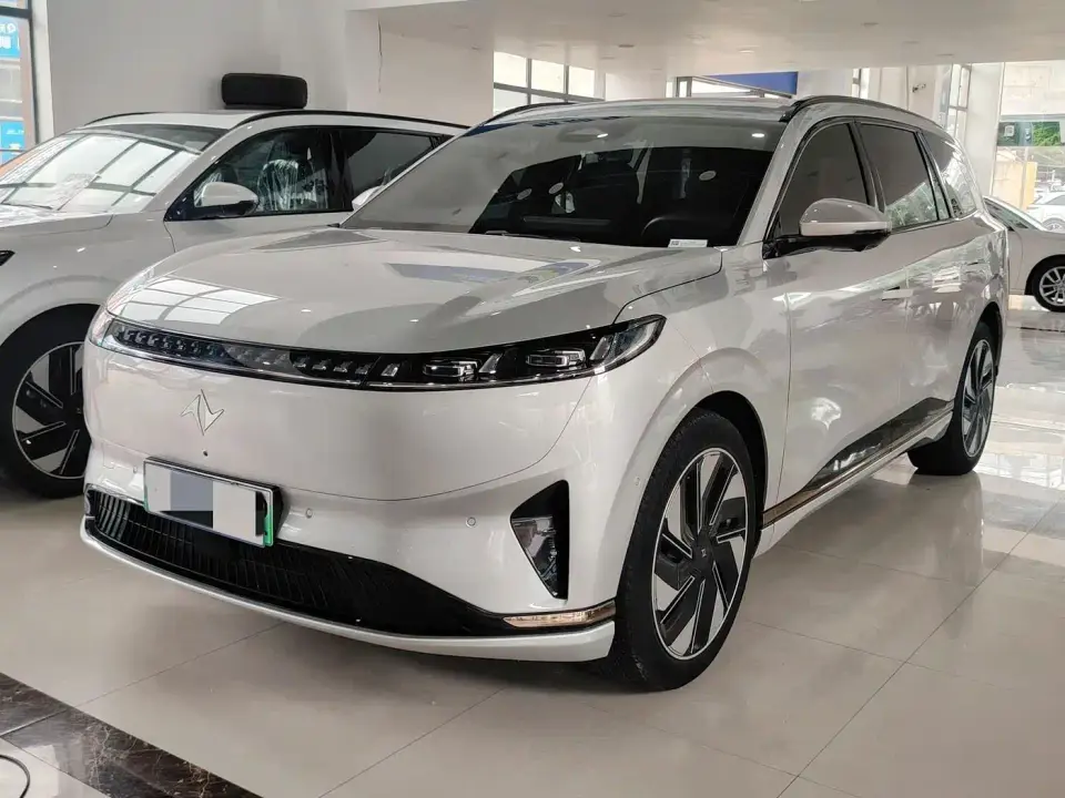 Dongfeng Yipai eπ008 210Max Range Extender 6-Seater 2025