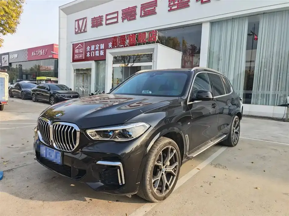 BMW X5 Model xDrive 40Li M Sport Package 2022