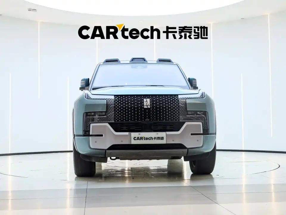 Yangwang U8 Luxury Edition 2024