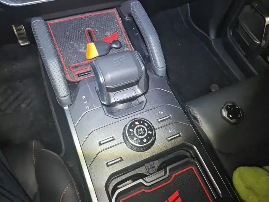 Jetour Traveler 2.0T 4WD Cross PRO+ 2024 — фото 16
