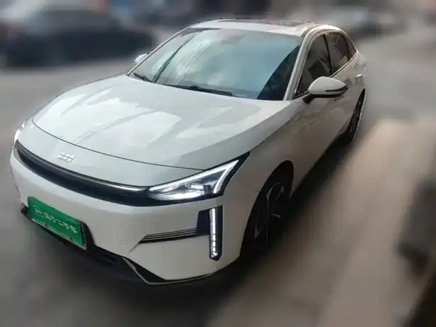 Geely Galaxy Galaxy L6 60km PLUS 2024