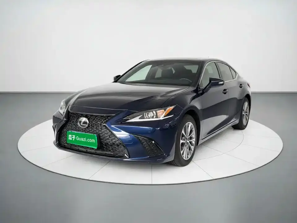 Lexus ES 200 Excellence Edition 2024